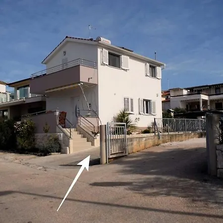 In Rogoznica With Terrace, Air Conditioning, Wifi 5170-1 * Rogoznica (Sibenik-Knin)