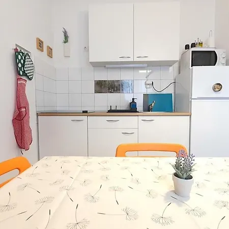 Apartment In Rogoznica With Terrace, Air Conditioning, Wifi 5170-1 *